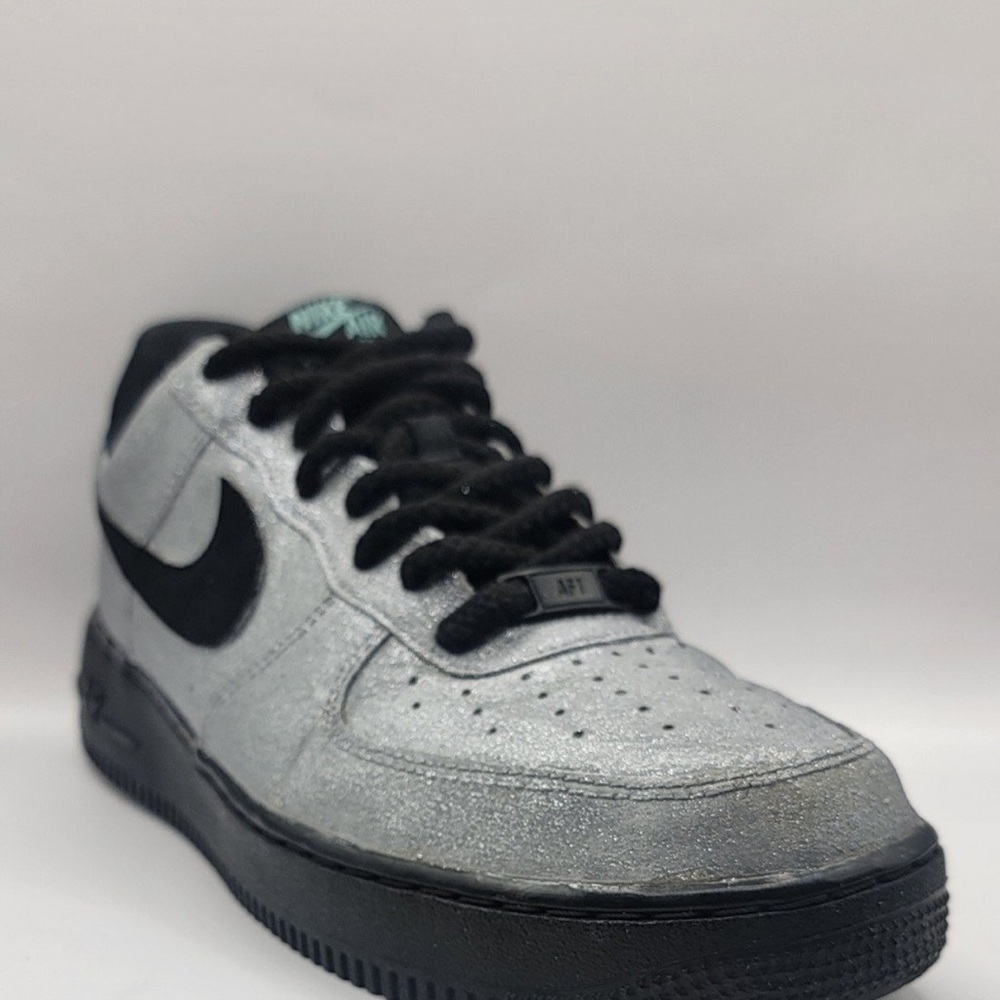 Nike Silver and Black Sneakers - Picture 2 of 7